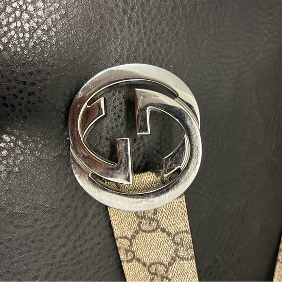 GUCCI GG Supreme Belt with G Buckle - Picture 11 of 13